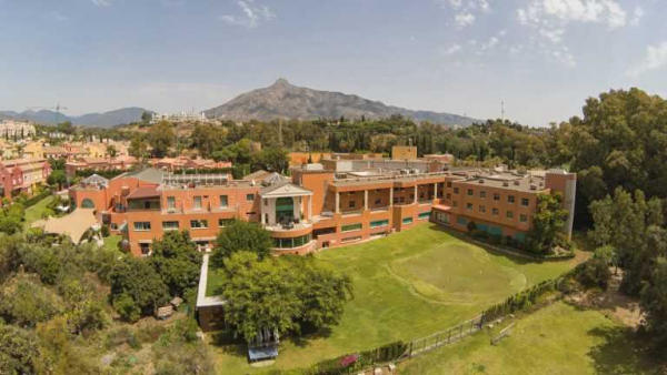 Les-Roches-campus-in-Marbella